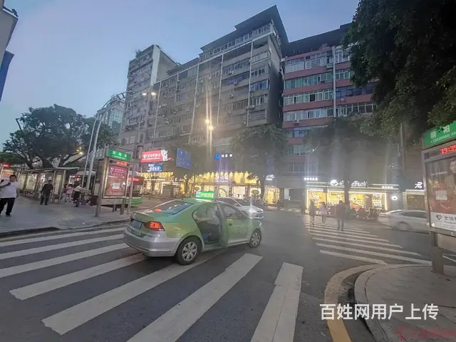 （达州铺源网）市内中心广场烟巷子口20㎡品牌小吃店转让 - 图片 3