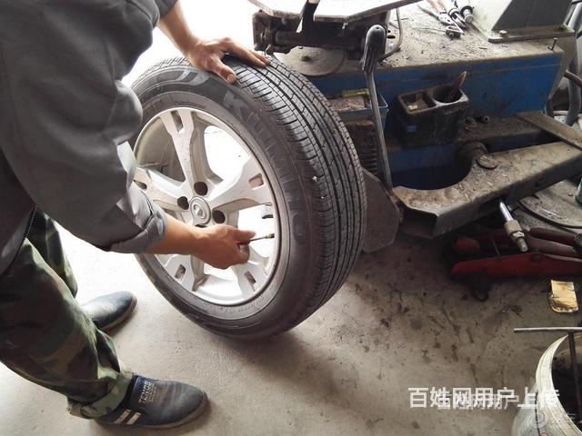 ❊♢若尔盖县24小时救援电话拖车汽车搭电救援服务热线☔的图片