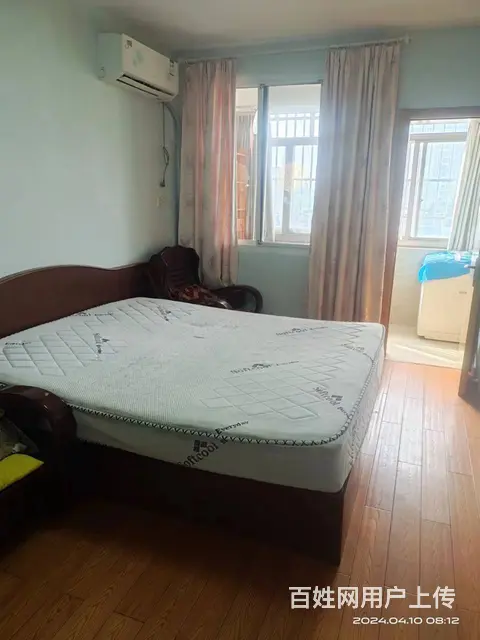 提包入住，交通便捷，价格实惠，购物方便的图片