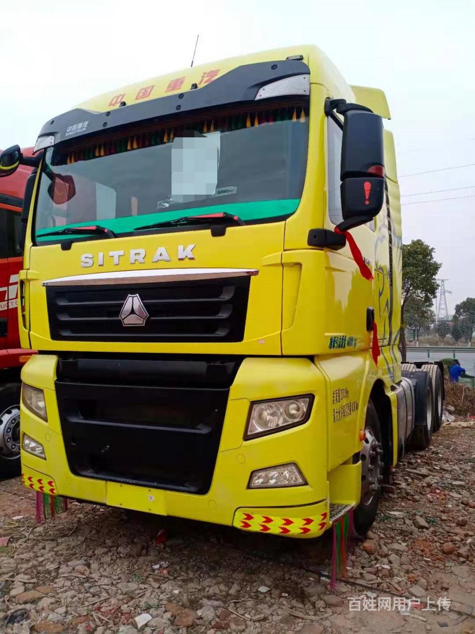 17年8月上户重汽汕德卡 牵引车540马力首付6万