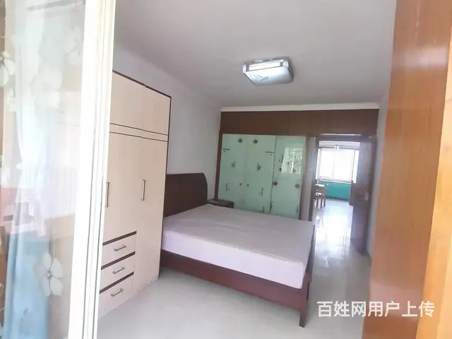 万达广场旁 盛世华城清爽二居室出租 - 图片 4