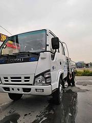 15年庆铃箱式货车，130匹马力，3.3米