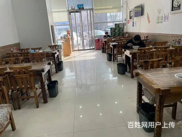 科尔沁区平安路红星新城298平餐馆转让 - 图片 1