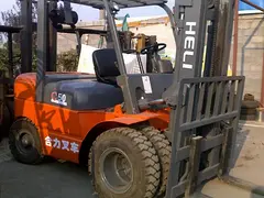 转让二手叉车,柴油叉车、电瓶叉车,圆挟抱叉车价格
