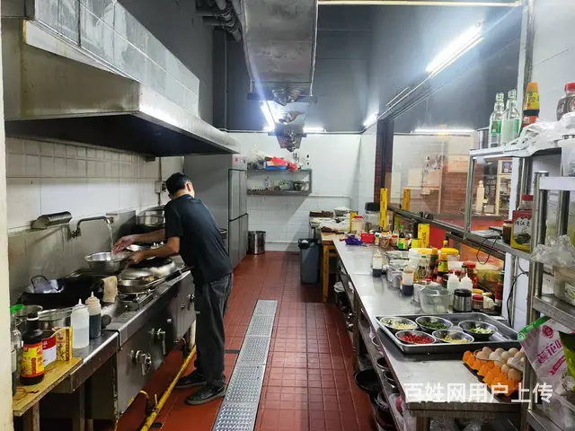 （51旺铺推荐）琼山区海府路三岔口135平餐饮店转让 - 图片 6