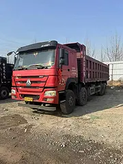 车主急售18年6月8米5豪沃自卸车，全手续，个人户