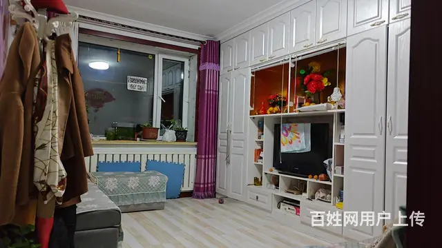 大陆16号楼3楼正房 出卖 - 图片 1