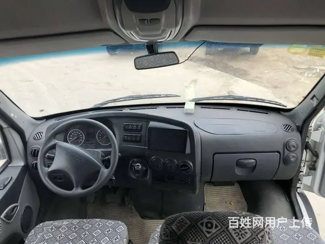 依维柯长轴中顶6座支持分期首付2万开走包过户 - 图片 5