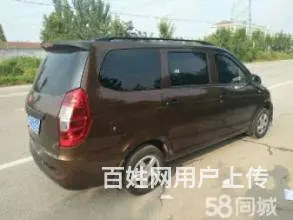 面包车拉人拉货 - 图片