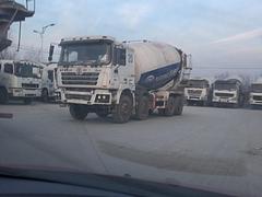 法院拍卖一批搅拌车（国五、国四排量）