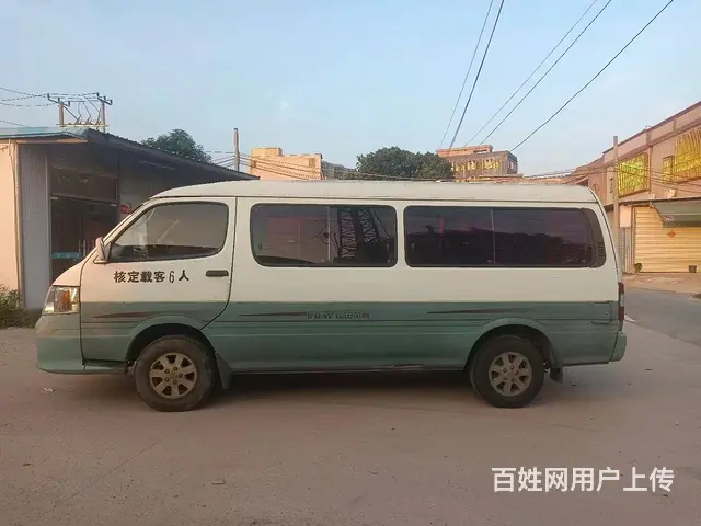 加长版超大金杯面包车 - 图片 3