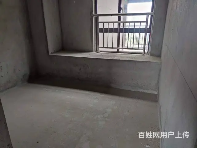 上高大观天地毛坯标准三房带大地下室证件在手53万8包过户急售 - 图片 5