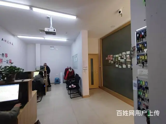 同城推广丨世纪大道渭滨苑地铁口临街79平店铺转让 - 图片 1