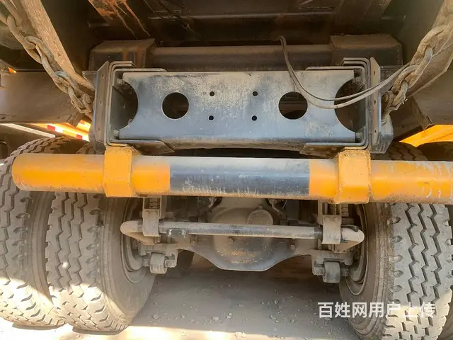 车主急售18年国5排放联合卡车，烧天然气，车厢8米 - 图片 8