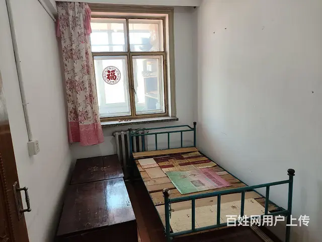 三中、兴山菜市场附近四楼出租 普通住宅1厅 简单装修 - 图片 3