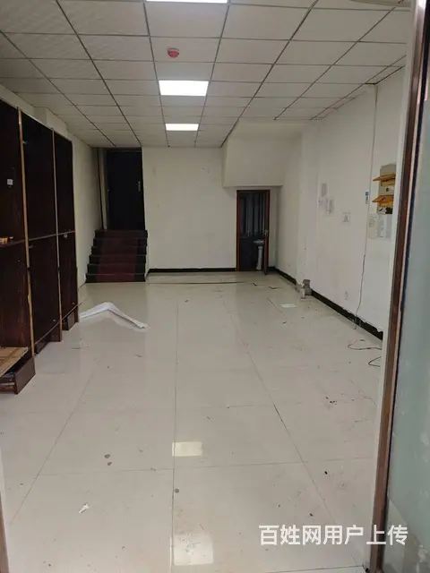 低价出租世爵公馆门市商铺一间！三层共150平！带装修带有空调 - 图片 4