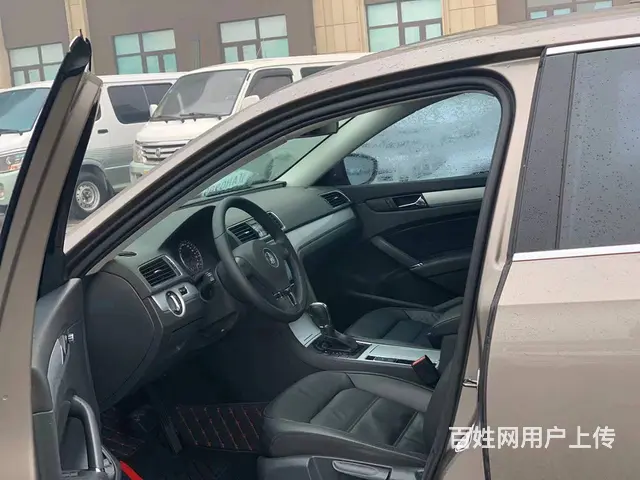 大众 帕萨特 2015款 1.8TSI 手自一体 尊荣版 - 图片 2
