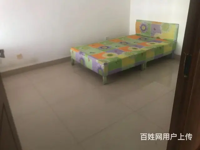 东景新村房租出租，带车库 - 图片 1