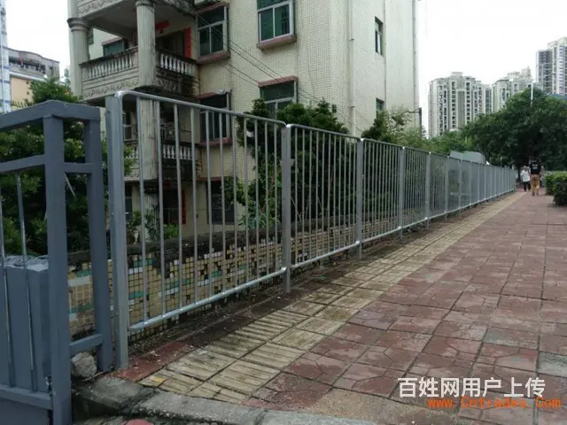 白色甲型市政护栏 锌钢道路护栏 - 图片 1