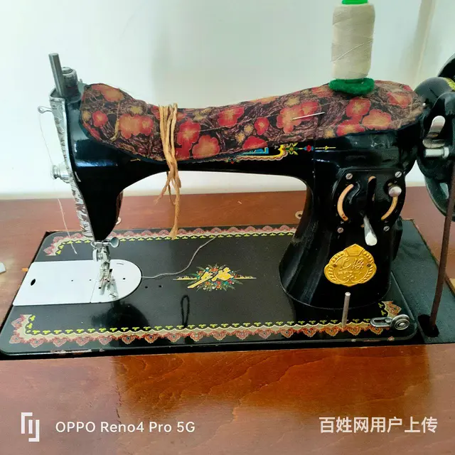 老式缝纫机 - 图片 1