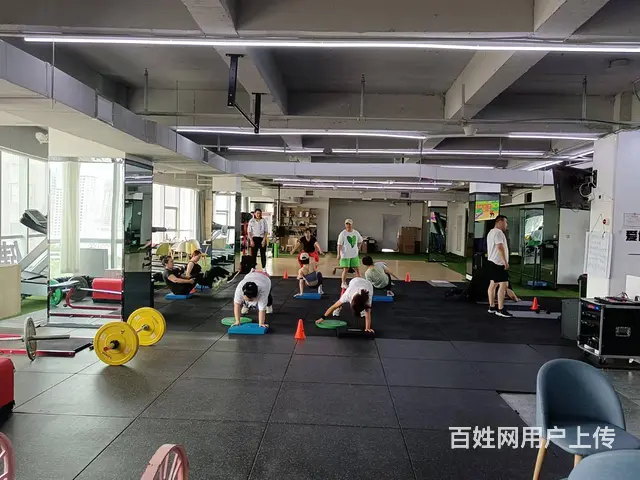 B个人一龙腾居写字楼出租 - 图片 1