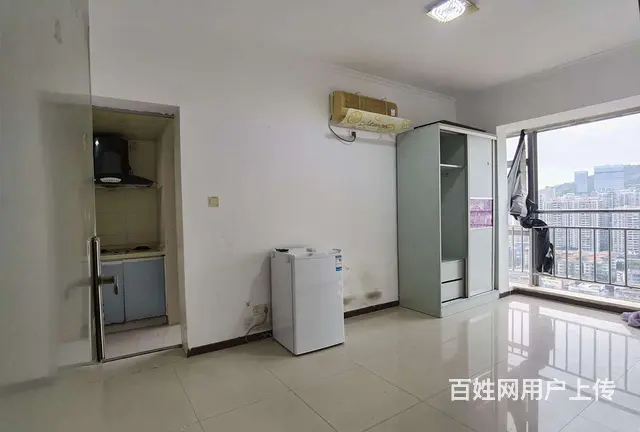 拱北关口和华国际电梯精装大公寓出租，租价1600。近关口 - 图片 1
