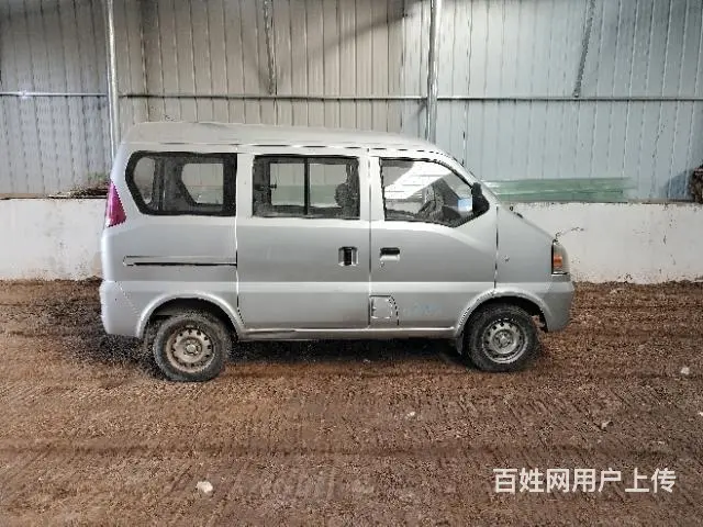 12年哈飞民意面包车 - 图片 3