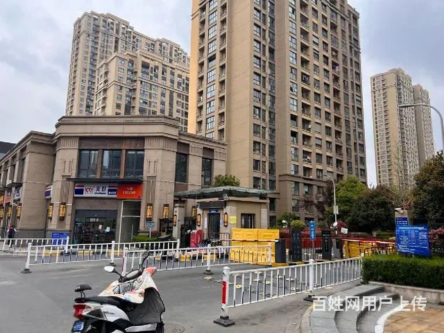 小区西大门！！路劲城市主场商铺，已租餐饮，租金6万 - 图片 3