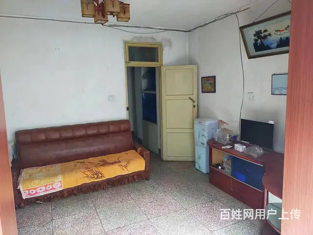 首付六万洪南菜市场旁三房便宜卖楼层适中产证齐全临近十二小 - 图片 1