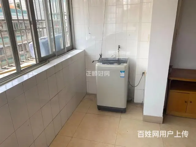 新香洲华润万家精装3房直接入住。生活圈，交通方便 - 图片 2