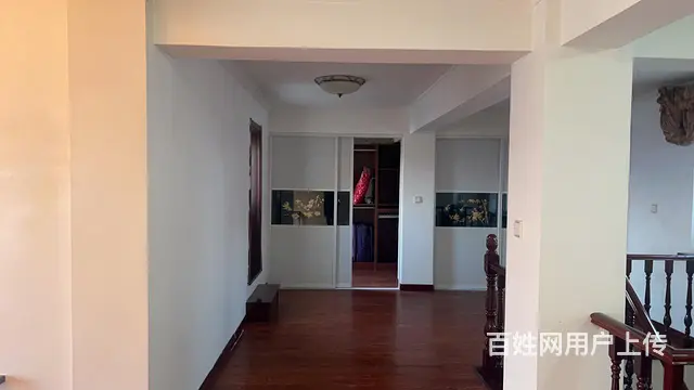 宝地天鹅堡河景别墅首次出租 - 图片 5