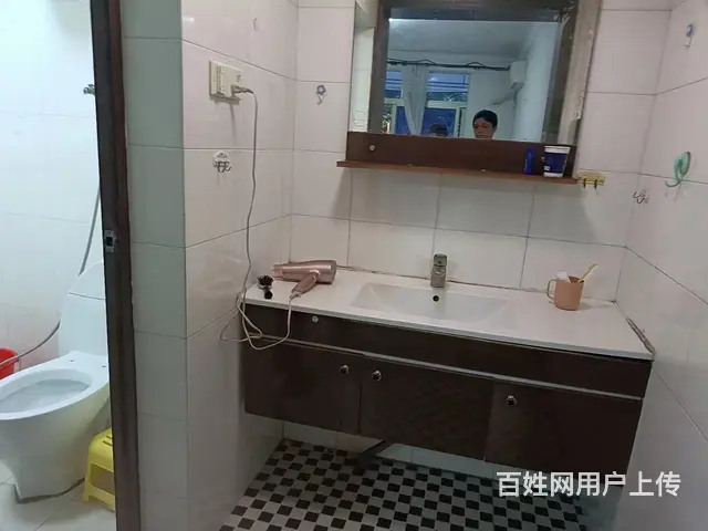 地铁口彩虹花园1房1厅1卫2300元包物业 - 图片 5