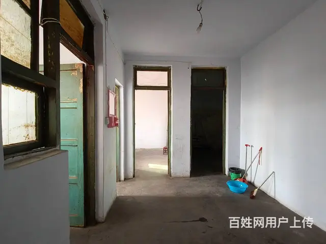 万方桥 焦东路小学附近 万方酒店对面  4楼顶层 7.8万 - 图片 1