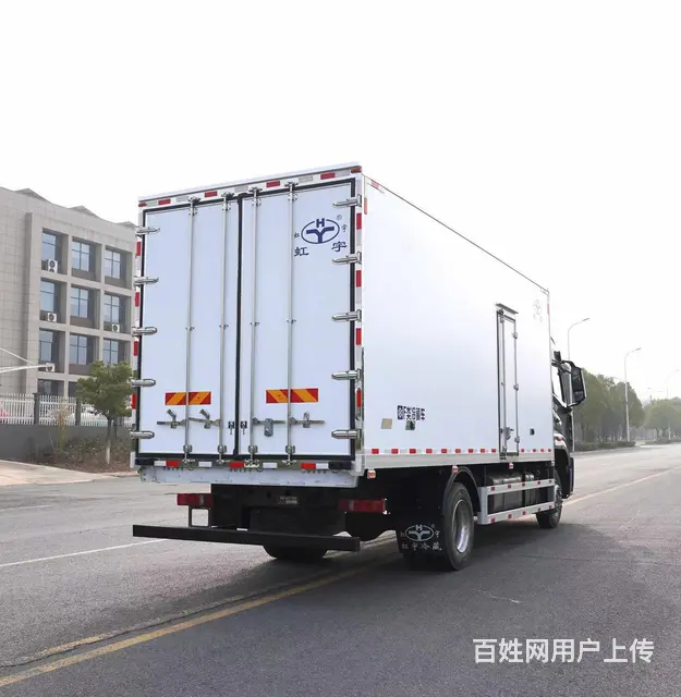 重汽6米8自动挡牛羊肉冷冻冷藏车可以拉多少吨冻货 - 图片 7