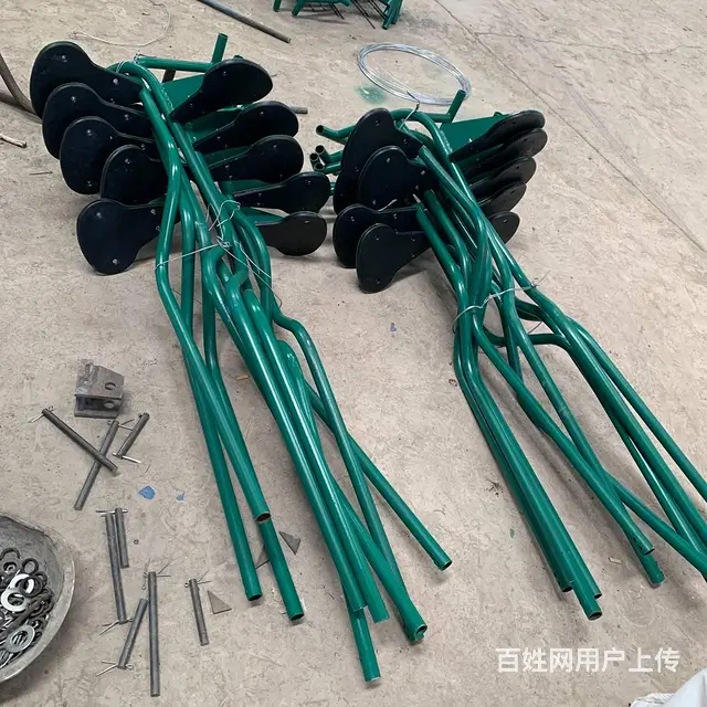 矿用猴车吊椅无缝钢管吊架架空乘人装置猴车座椅规格齐 - 图片