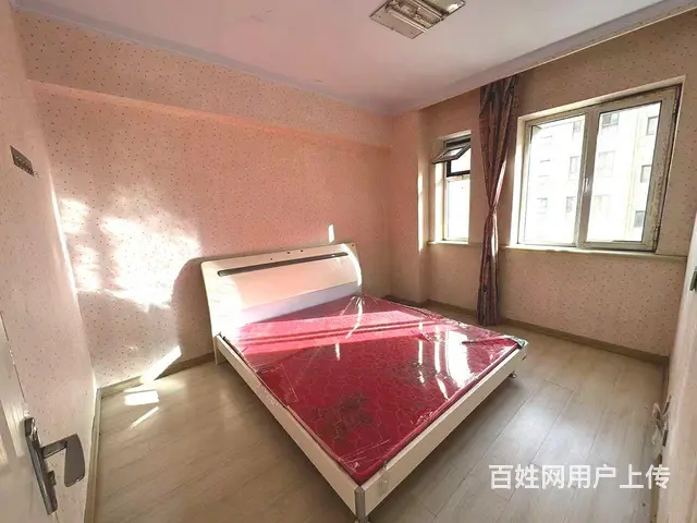 海纳丽景6楼电梯房，87平两室一厅，精装修，冰箱，洗衣机，热 - 图片 1