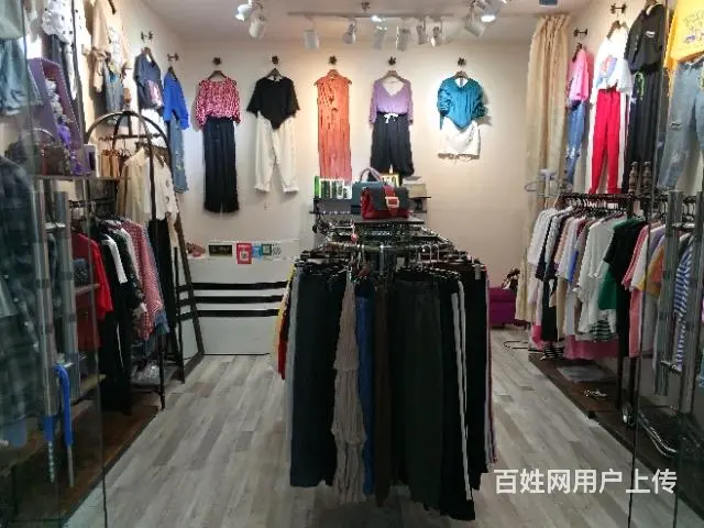 【都市时讯精品推荐】张公山大风车服装店 - 图片 2
