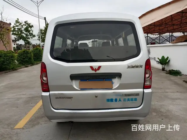 五菱荣光面包车 - 图片 6