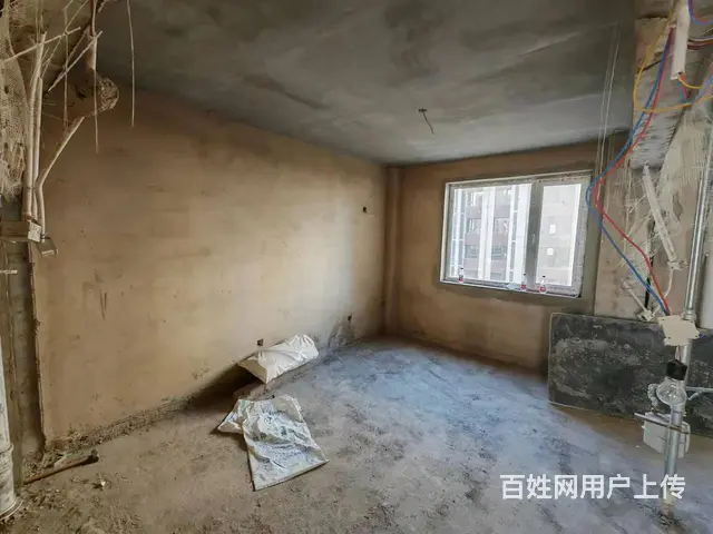 凌河湾御景苑，一中两室两厅毛坯房，10楼91平47万小税 - 图片 9