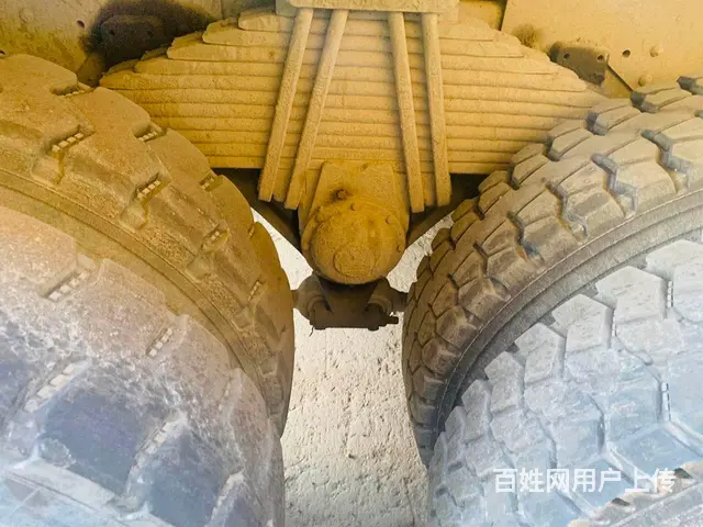 17年国五豪沃后八轮380马力5米6箱手续齐全 - 图片 7