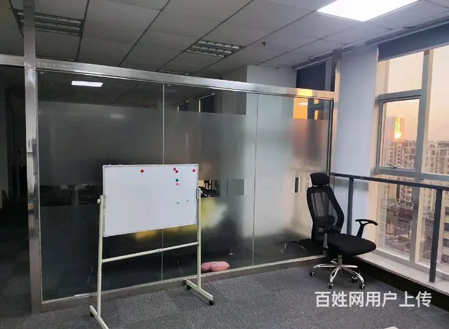 带有一个前台，可分割成2个大办公室，宽带免费 - 图片 8
