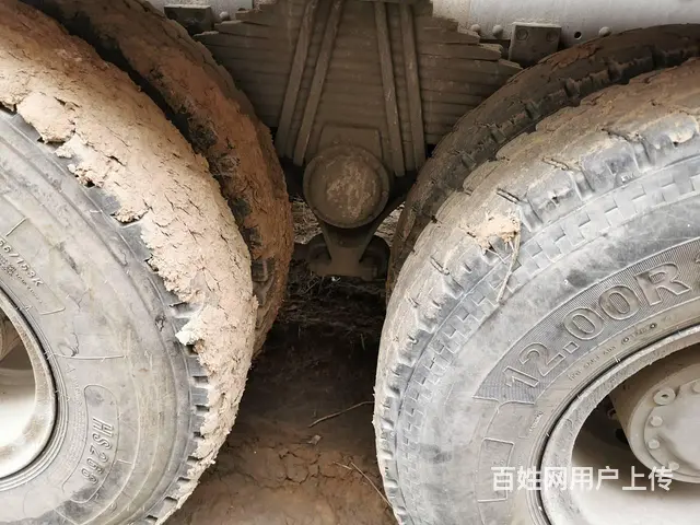 18年二手豪沃大20方搅拌车 380马力 前四后八 - 图片 8