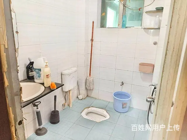 华香苑，电梯8楼，南北通透，朝小区里面不吵，三房两卫出售 - 图片 3