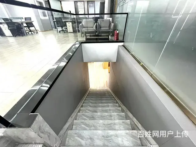 环球跃层出租！10隔间54工位紧邻SKP招商大魔方！还价就租 - 图片 2