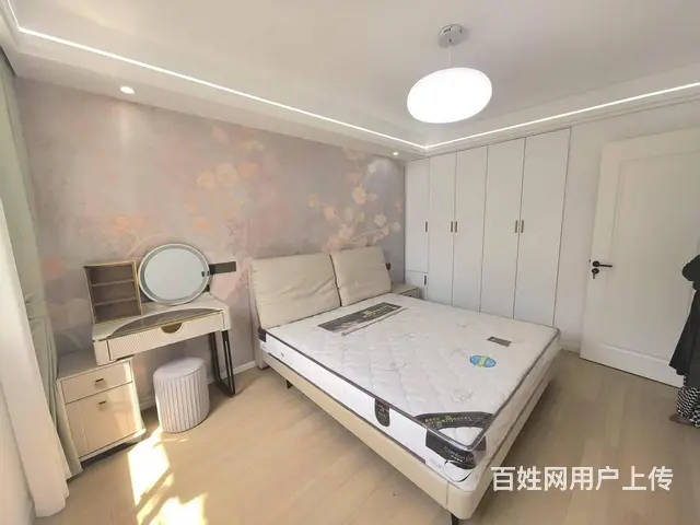 桐泾北路地铁口 彩香二村 精装修 两房朝南 大客厅 低楼层 - 图片 1