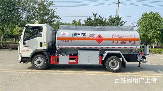 厂家直销豪沃悍将8吨加油车 现车低价处理 - 图片 9