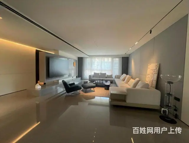 群力仅一套全新4带5现代风星空墅  四室三卫 百米露台 - 图片 1